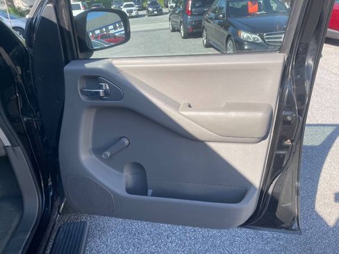 Used 2012 Nissan Frontier S AWD/4WD image 24