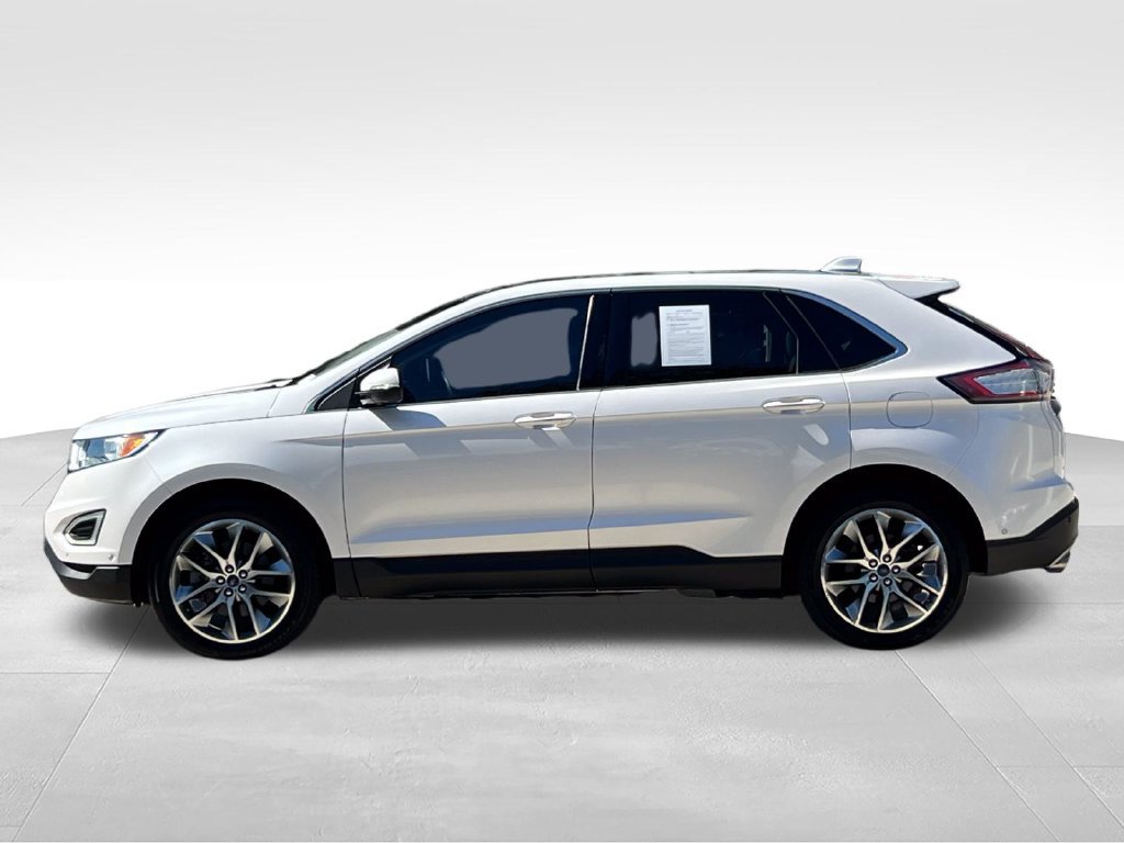 Used 2018 Ford Edge Titanium w/ Equipment Group 302A FWD image 16