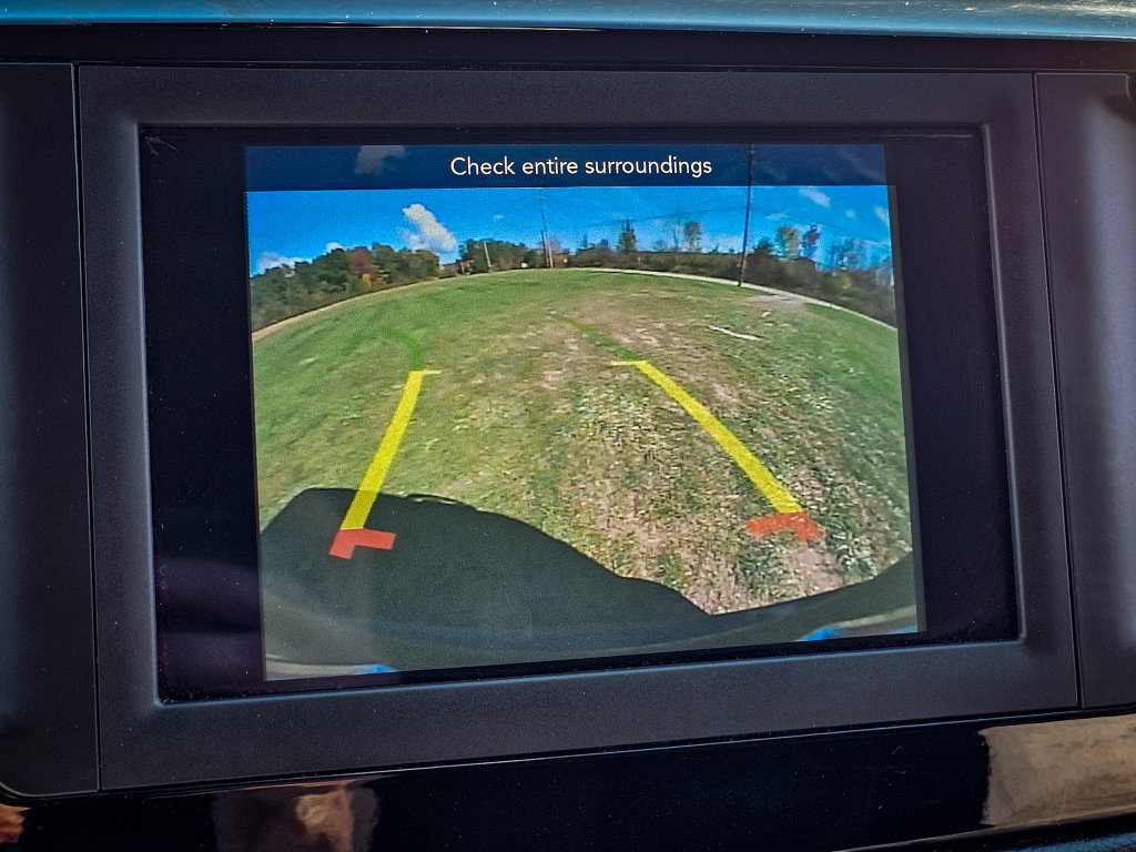 Used 2019 Chrysler Pacifica Touring-L FWD image 24