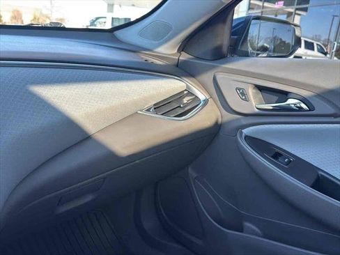 Used 2019 Chevrolet Malibu LT w/ Driver Confidence Package image 26