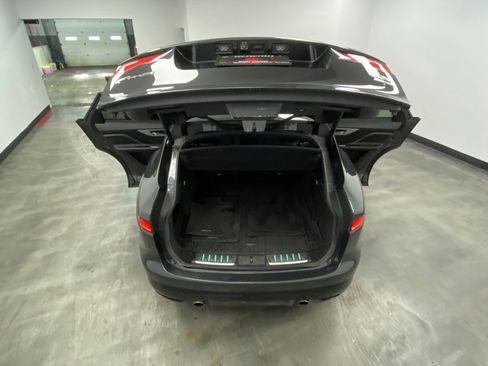 Used 2019 Jaguar F-PACE S image 54