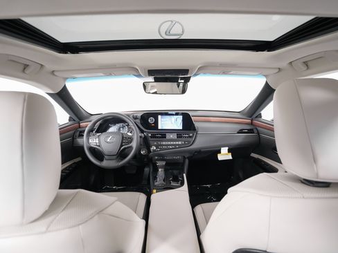 New 2025 Lexus ES 350 w/ Premium Package image 13