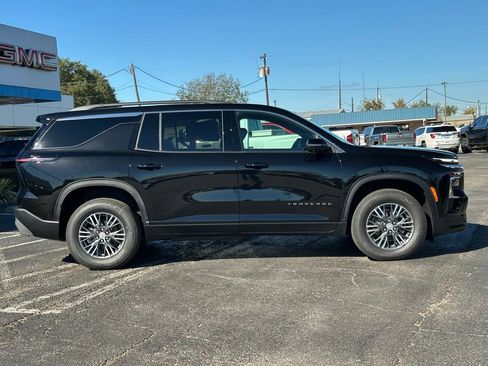 New 2026 Chevrolet Traverse LT w/ Driver Confidence Package image 4