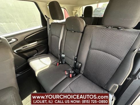 Used 2020 Dodge Journey SE image 19