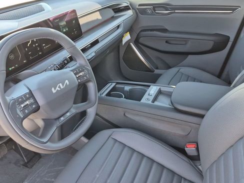 New 2026 Kia EV9 Land image 10