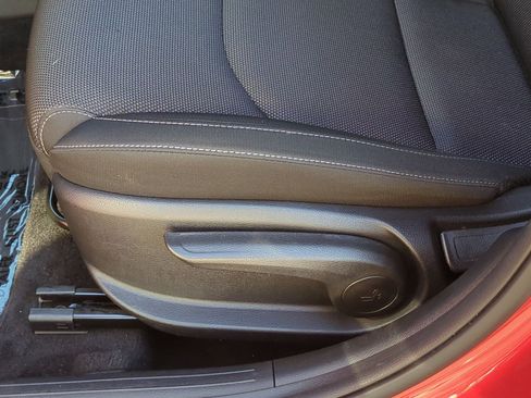 Used 2022 Kia Forte LXS image 19