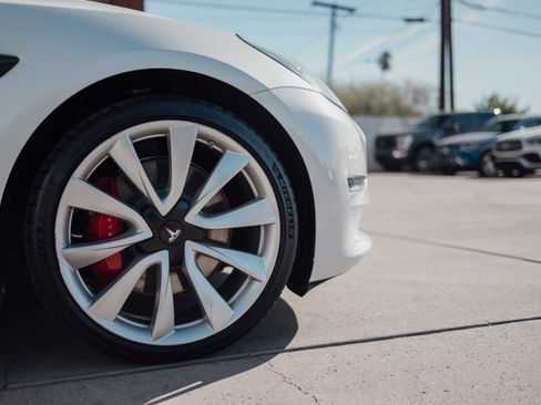 Used 2019 Tesla Model 3 Long Range AWD/4WD image 16
