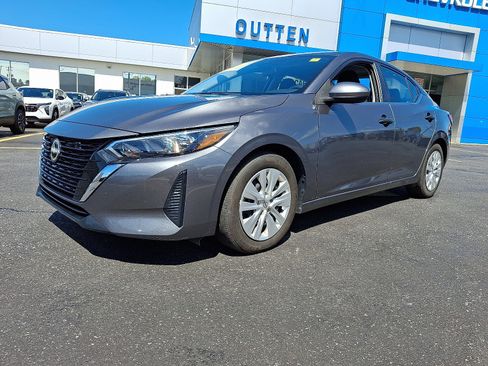 Used 2025 Nissan Sentra S FWD image 1