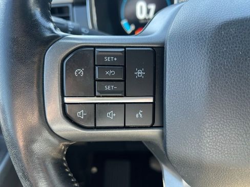 Used 2022 Ford F150 Lariat w/ Trailer Tow Package image 24