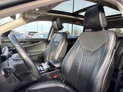 Used 2023 Lincoln Nautilus Reserve image 12