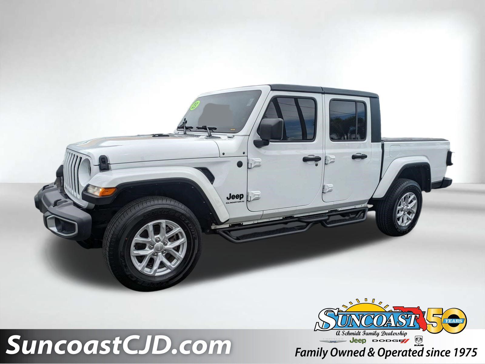 Certified 2023 Jeep Gladiator Sport AWD/4WD image 1