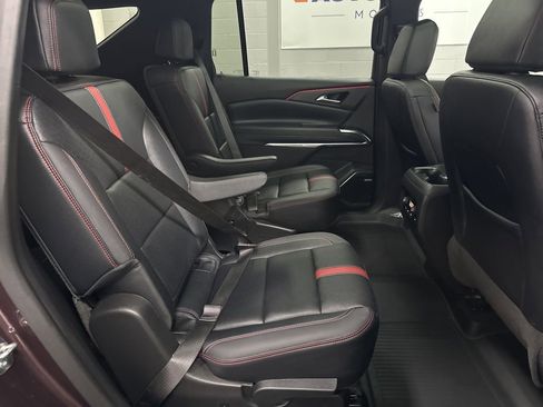 Used 2025 Chevrolet Traverse RS w/ LPO, Floor Liner Package image 20