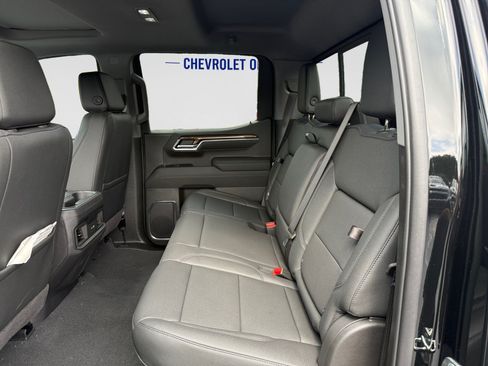 Used 2026 Chevrolet Silverado 1500 LT Trail Boss w/ LT Trail Boss Premium Package AWD/4WD image 19