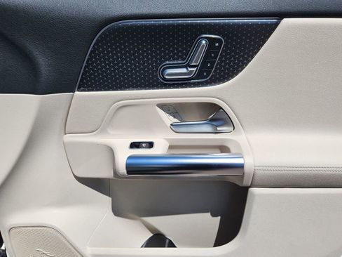 New 2025 Mercedes-Benz GLA 250 4MATIC image 20