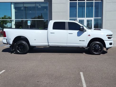 Used 2025 RAM 3500 Laramie w/ Night Edition AWD/4WD image 4