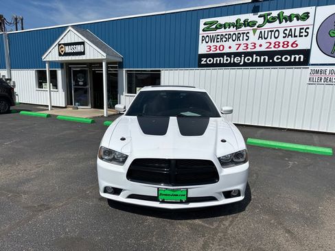 Used 2013 Dodge Charger R/T RWD image 2