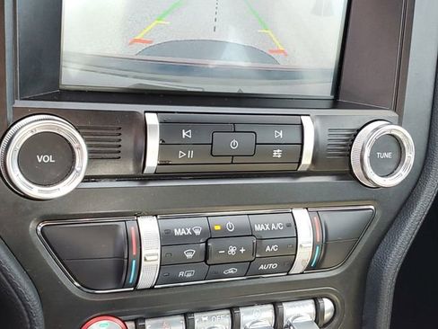 Used 2019 Ford Mustang GT w/ Equipment Group 301A RWD image 18