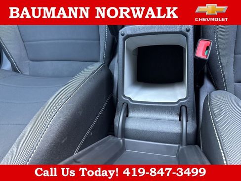 Used 2024 Volkswagen Taos SE w/ Panoramic Sunroof Package AWD/4WD image 25