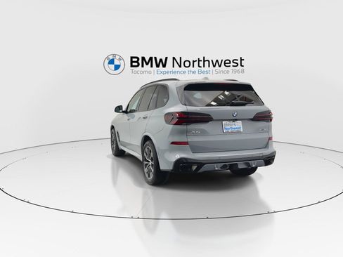 New 2026 BMW X5 xDrive40i w/ M Sport Package AWD/4WD image 13