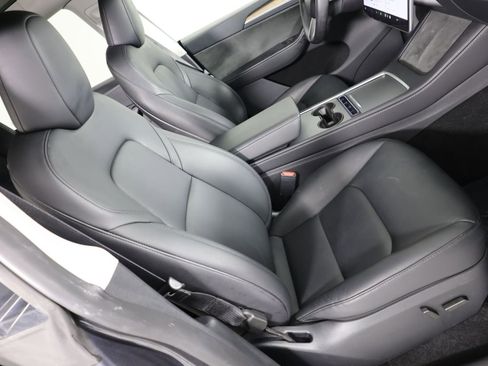 Used 2024 Tesla Model Y Long Range AWD/4WD image 27