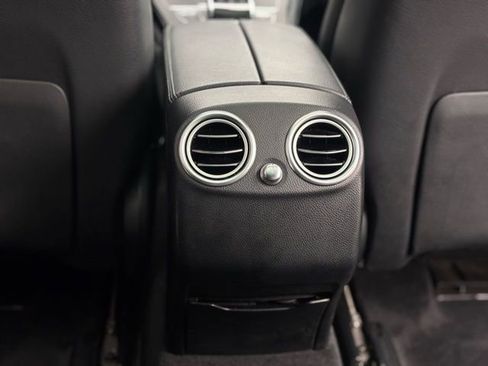 Used 2018 Mercedes-Benz GLC 300 4MATIC image 46