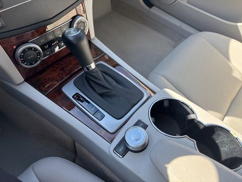 Used 2010 Mercedes-Benz C 300 Sedan image 12