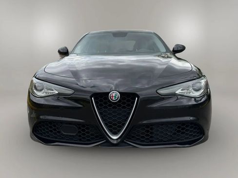 Used 2018 Alfa Romeo Giulia AWD image 2