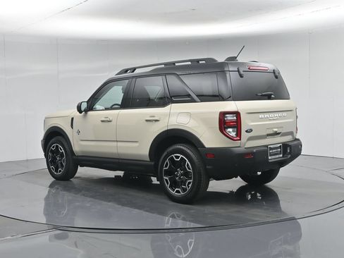 Used 2025 Ford Bronco Sport Outer Banks w/ Outer Banks Tech Package+ AWD/4WD image 6