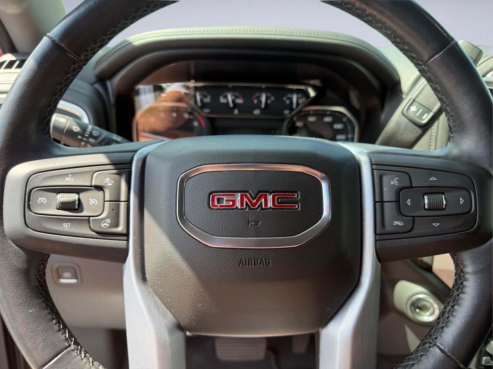 Used 2021 GMC Sierra 1500 SLT w/ SLT Premium Plus Package AWD/4WD image 34