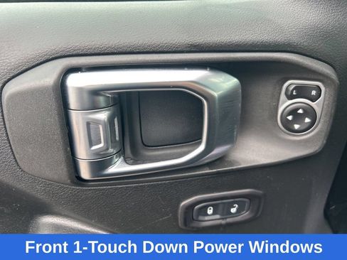 Used 2018 Jeep Wrangler Unlimited Sport S AWD/4WD image 12