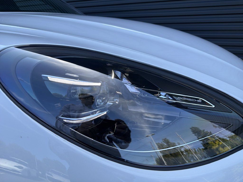 Certified 2026 Porsche Macan AWD/4WD image 5