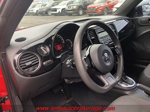 Used 2014 Volkswagen Beetle 1.8T image 10