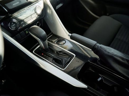 Used 2022 Mitsubishi Eclipse Cross ES image 32