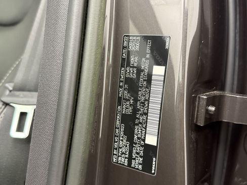Certified 2023 Volvo XC60 B5 Ultimate AWD/4WD image 27