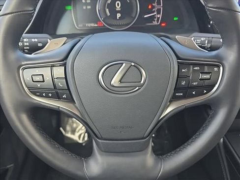 Used 2025 Lexus ES 300h w/ Premium Package image 22
