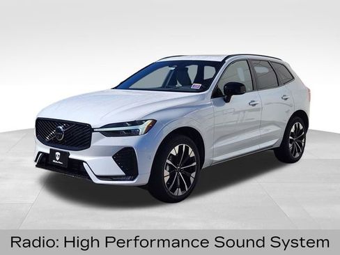 New 2026 Volvo XC60 B5 Plus w/ Protection Package Premier AWD/4WD image 4