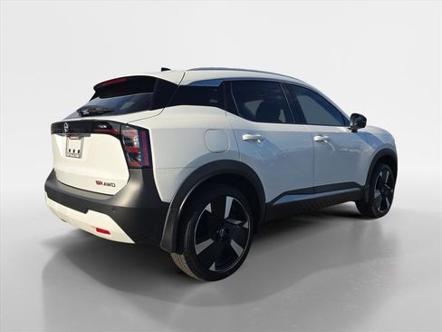 New 2026 Nissan Kicks SR AWD/4WD image 5