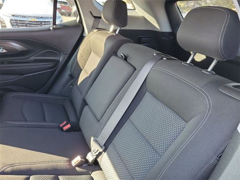 Used 2023 GMC Terrain SLE w/ Driver Convenience Package image 24