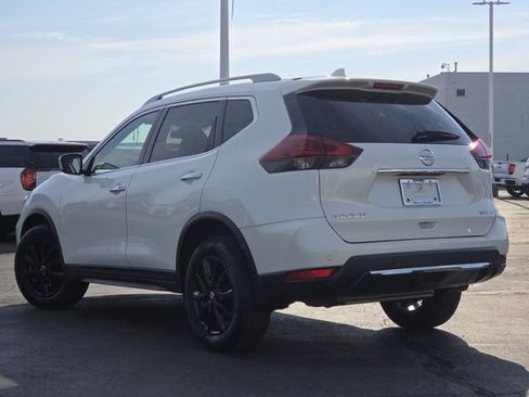 Used 2020 Nissan Rogue SV AWD/4WD image 18