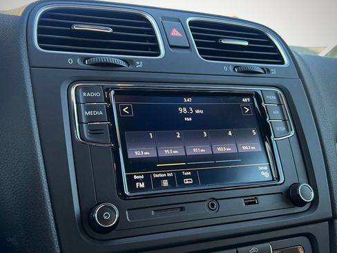 Used 2013 Volkswagen Golf 4-Door image 39