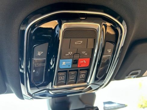 Used 2025 Jeep Grand Cherokee L Summit AWD/4WD image 27