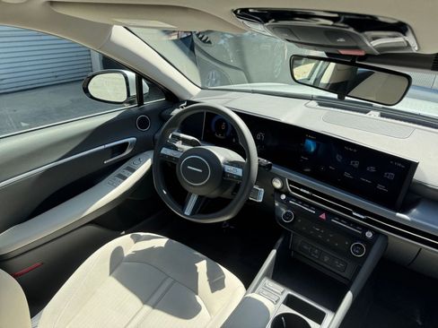 Used 2025 Hyundai Sonata SEL FWD image 35