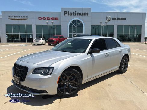 Used 2023 Chrysler 300 Touring w/ Sport Appearance Package RWD image 1