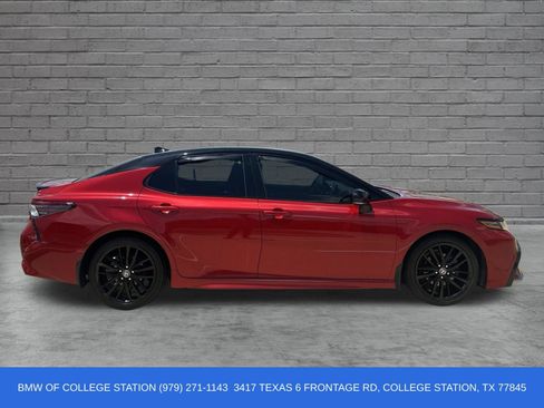 Used 2022 Toyota Camry XSE FWD image 7
