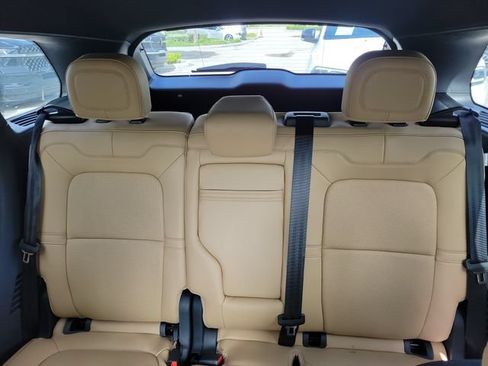 Certified 2022 Lincoln Corsair Reserve w/ Elements Package FWD image 12