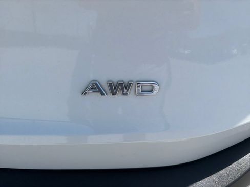 Used 2023 Nissan Rogue S AWD/4WD image 32