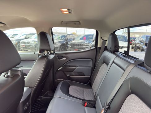 Used 2019 Chevrolet Colorado Z71 AWD/4WD image 32