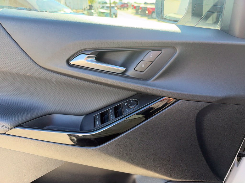 Used 2026 Chevrolet Equinox LT AWD/4WD image 11