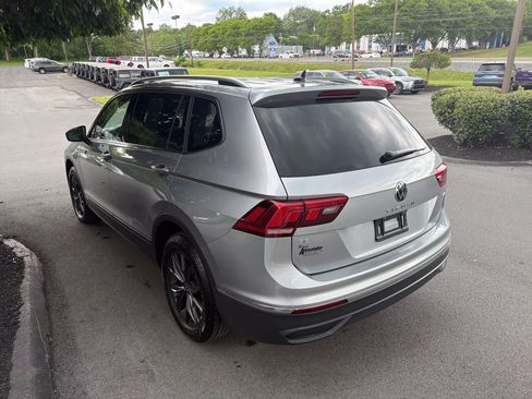 Used 2024 Volkswagen Tiguan SE AWD/4WD image 6