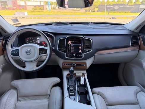 Used 2016 Volvo XC90 T6 Inscription w/ Protection Package Plus AWD/4WD image 27